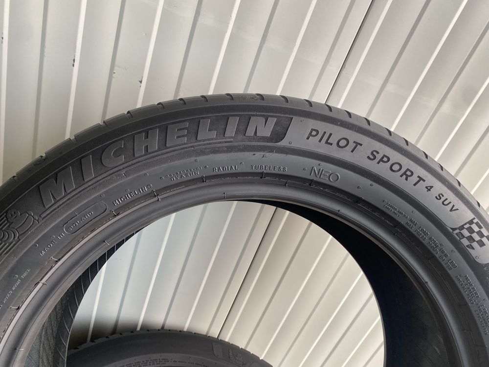 4бр Летни гуми 235/55/19/Michelin Pilot Sport4 SUV/dot5021/4.9мм