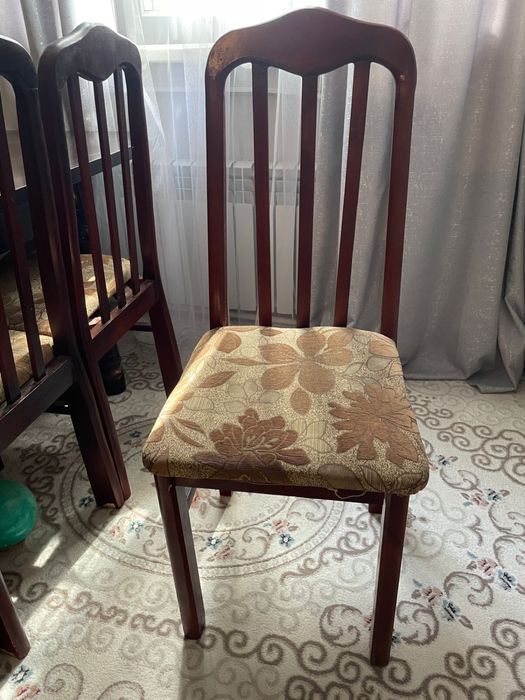 Стол и стулья 10 шт.