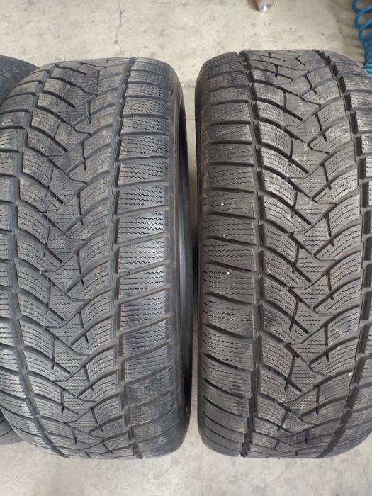 245/50/19 Dunlop