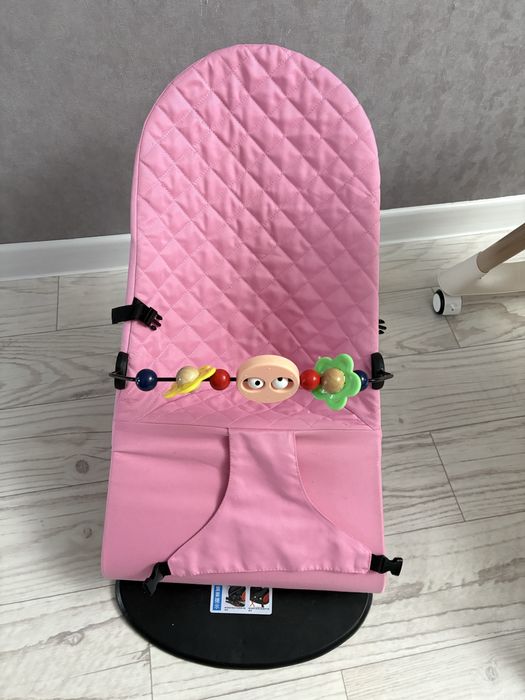 Продам шезлонг для малыша 3000