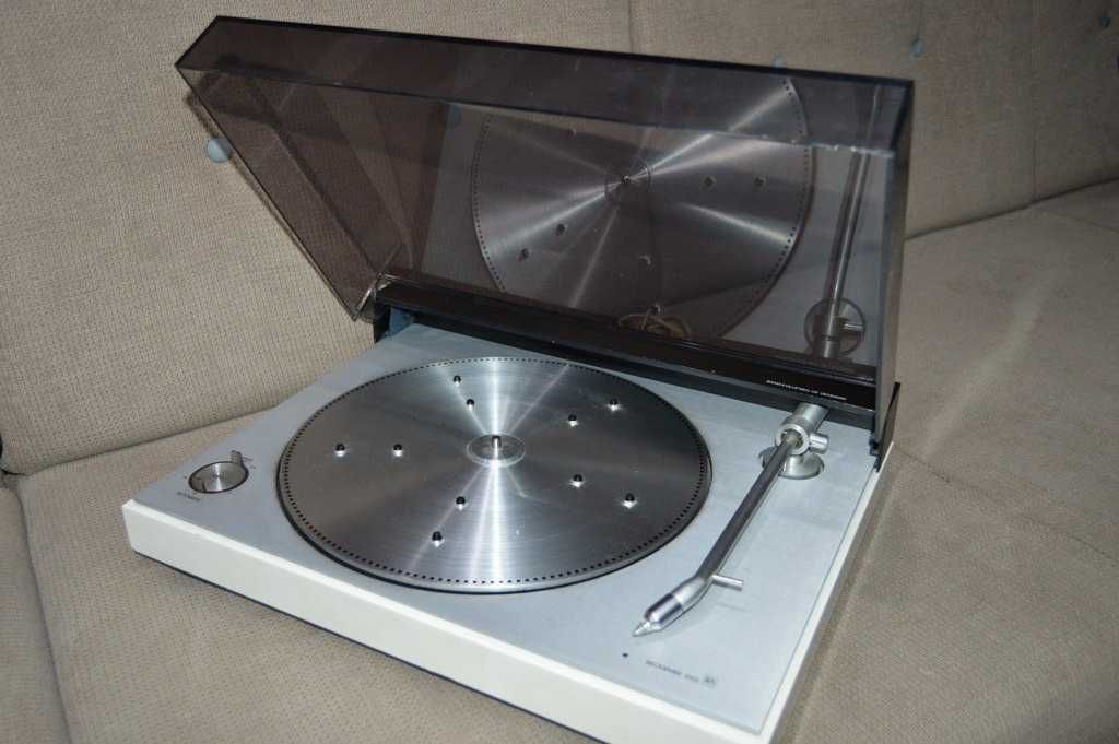Colectie Pick-up Bang and Olufsen Beogram 1202 cu doza originala SP10