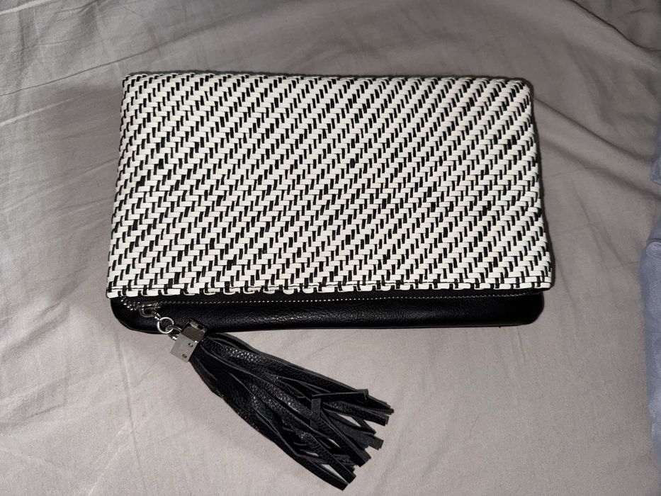 Дамска чанта. Нова