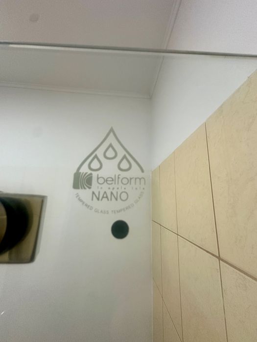 Cabina de dus Belform Nano pe colt