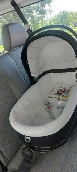 Scoică cu bază isofix și Landou auto