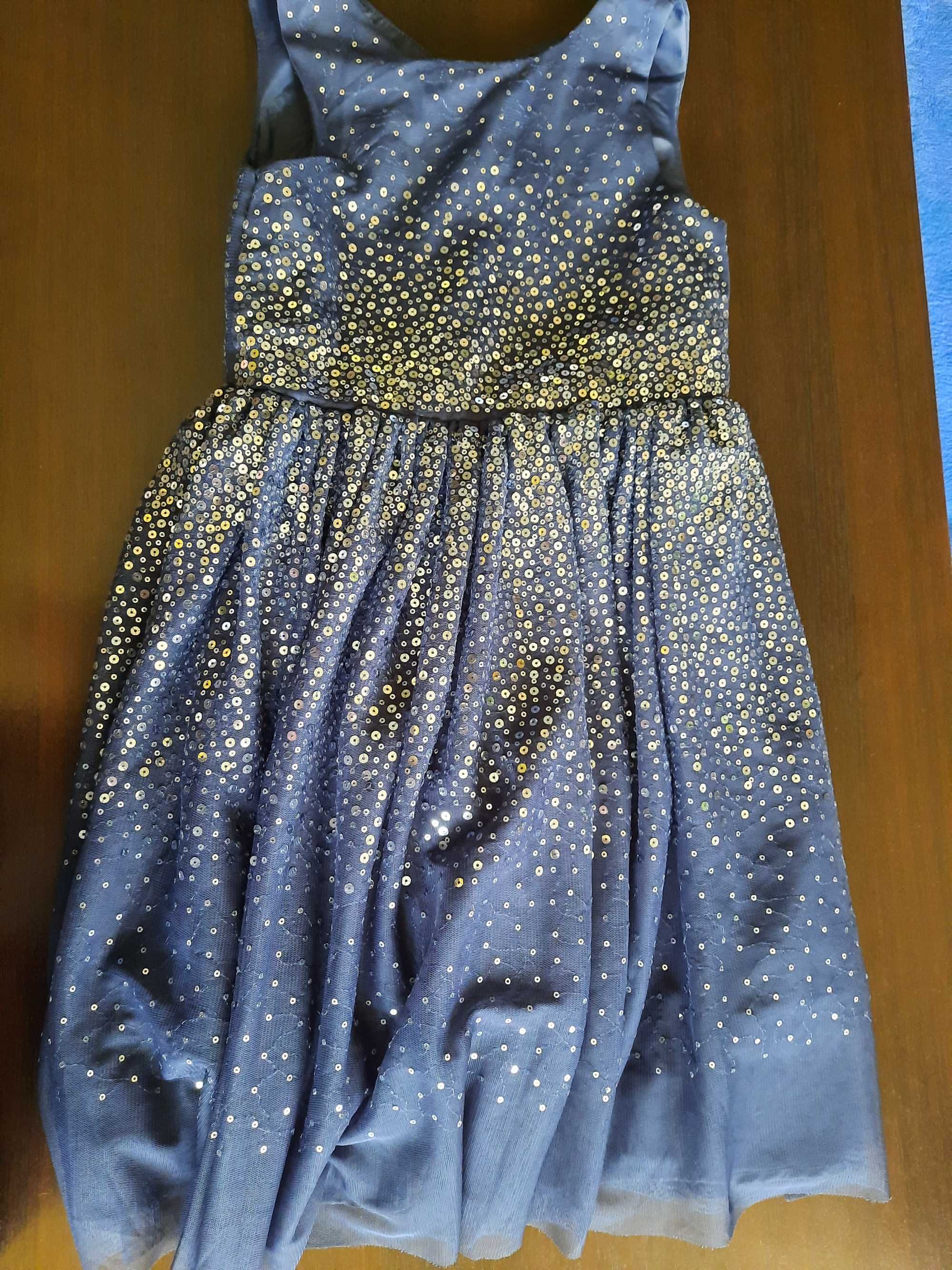 красиви рокли за момиче LC WAIKIKI и H&M, 6/7г, 2 броя - 10лв
