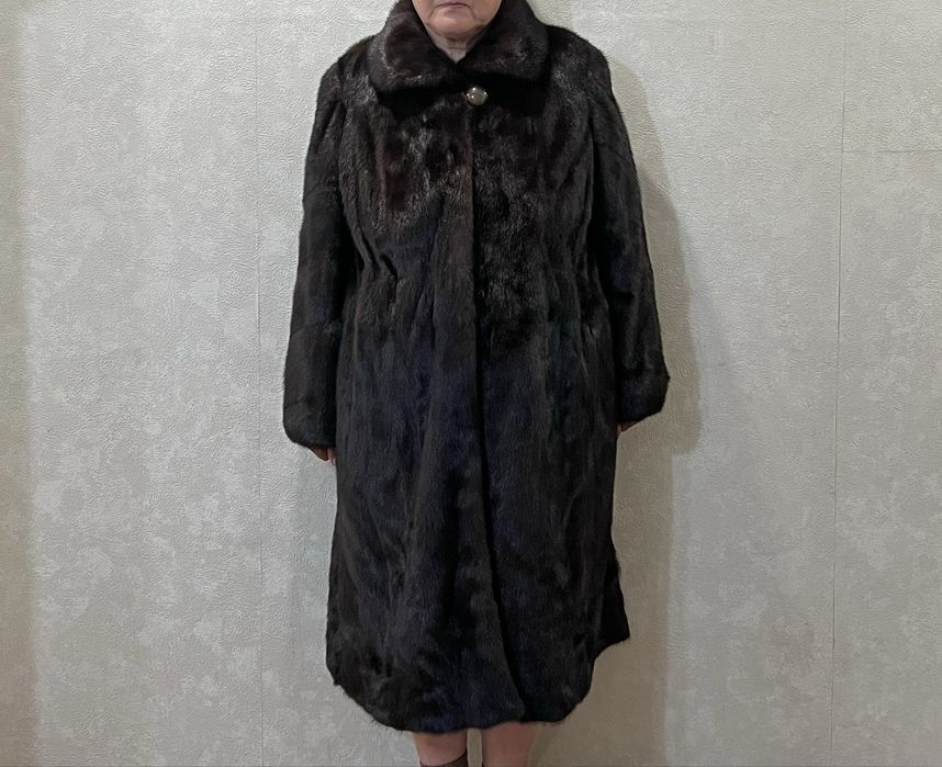 Норковая шуба   300 000 тг