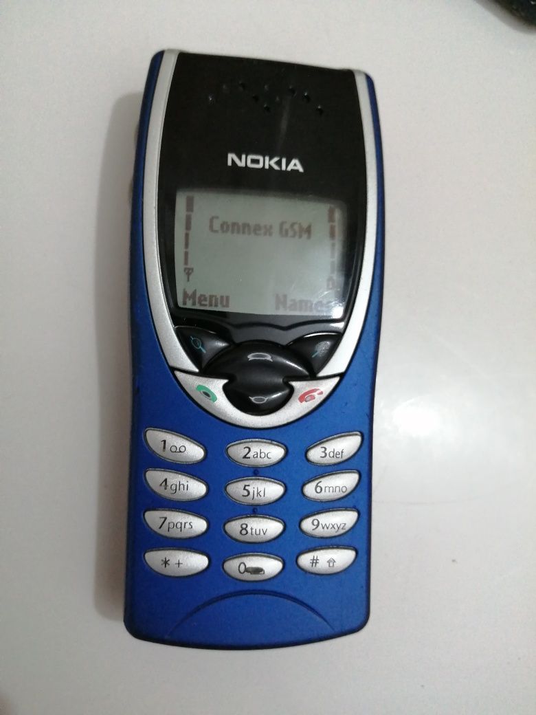 Nokia 8210 Finlanda