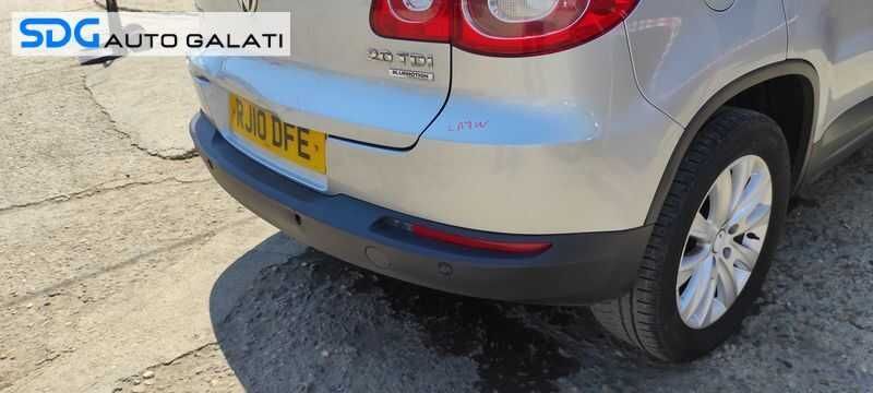 Bara Spoiler Spate cu Spoiler Fusta cu DEFECT VW Tiguan 2008-2012 Culoare LA7W
