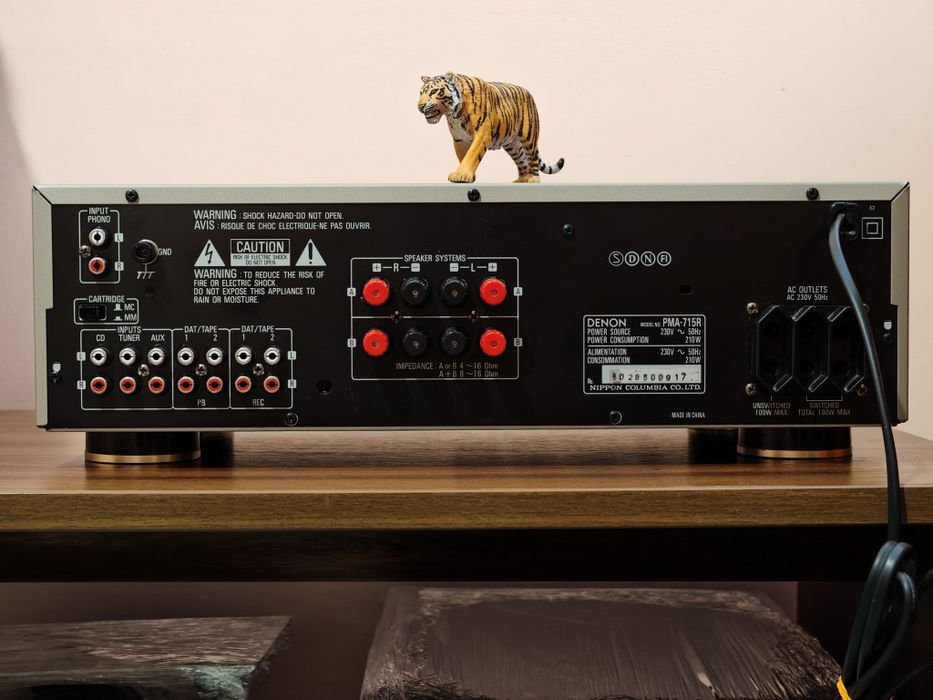 Denon DRA-715R. Amplificator top. Din vremuri de aur. Ca nou. Preț fix