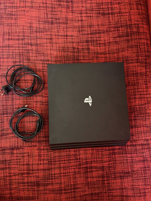 Playstation 4 pro + 3 controlere gen 2