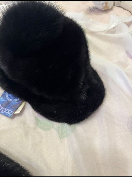 Продам новые, норковые шапки.