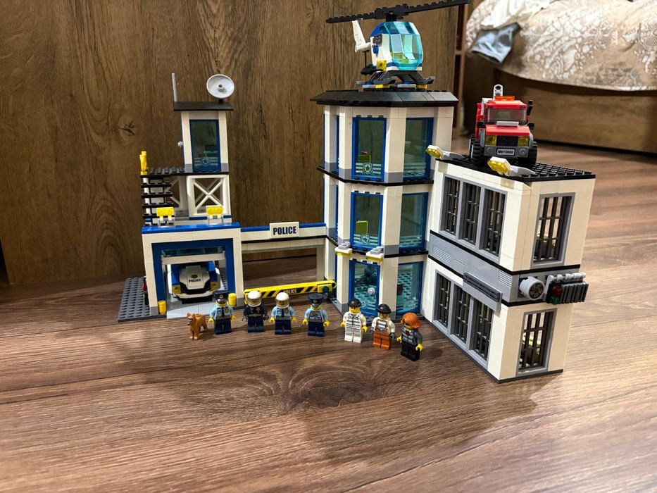 Lego city полицейски участък