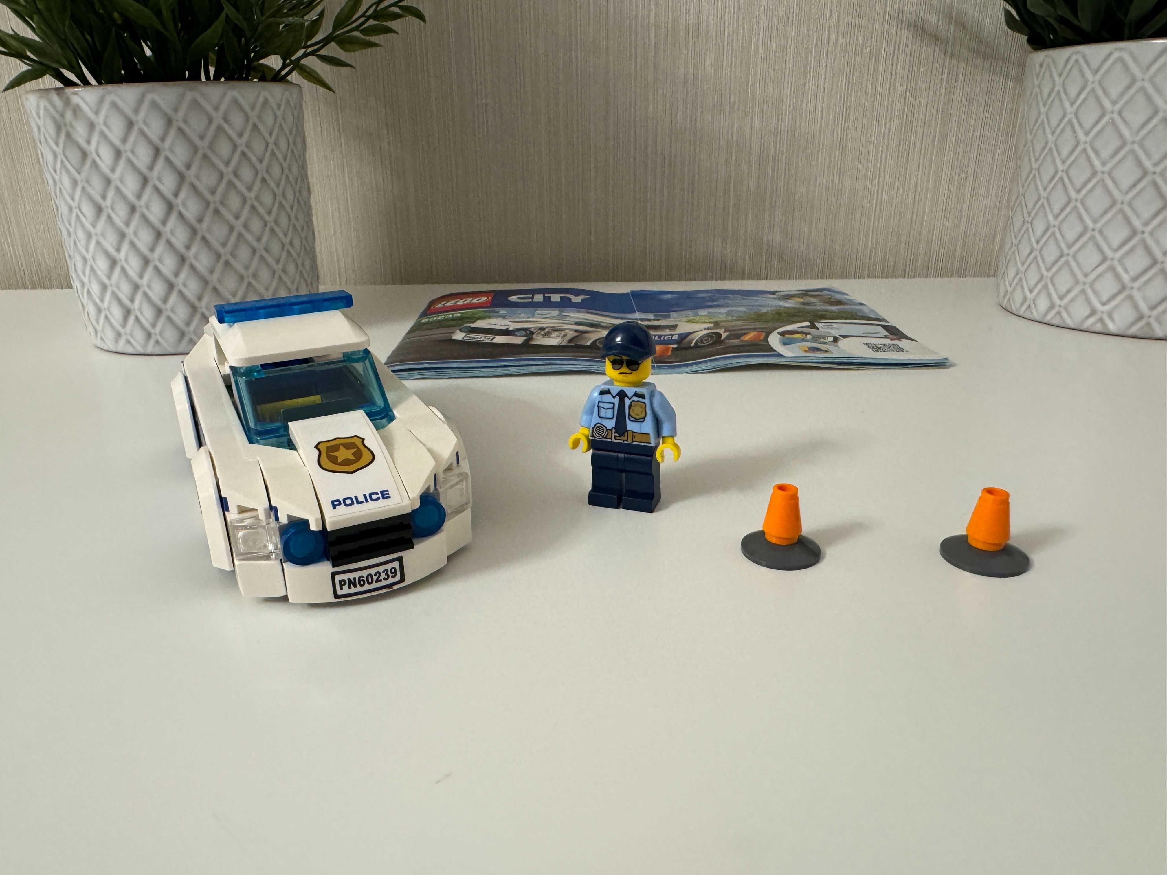 LEGO City Police - Masina de politie pentru patrulare 60239, 92 piese