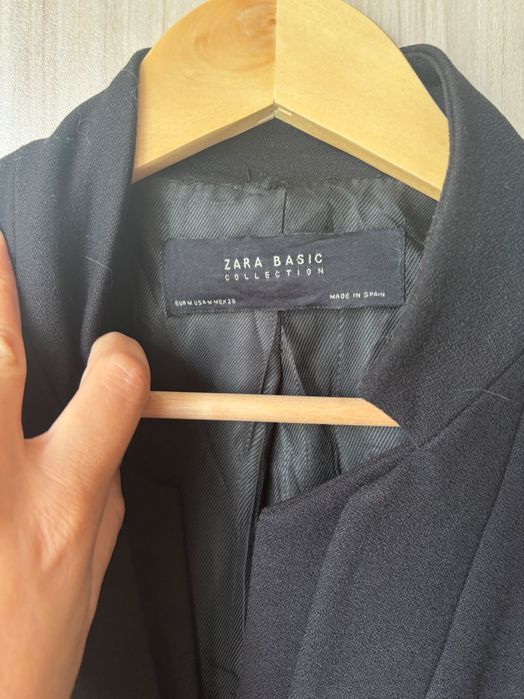 Черно дълго  сако Zara