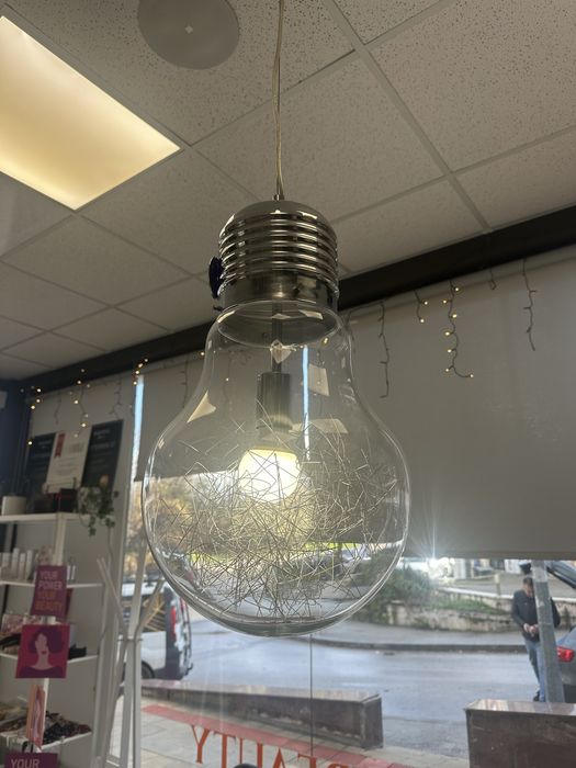 Лампа, гигантска крушка