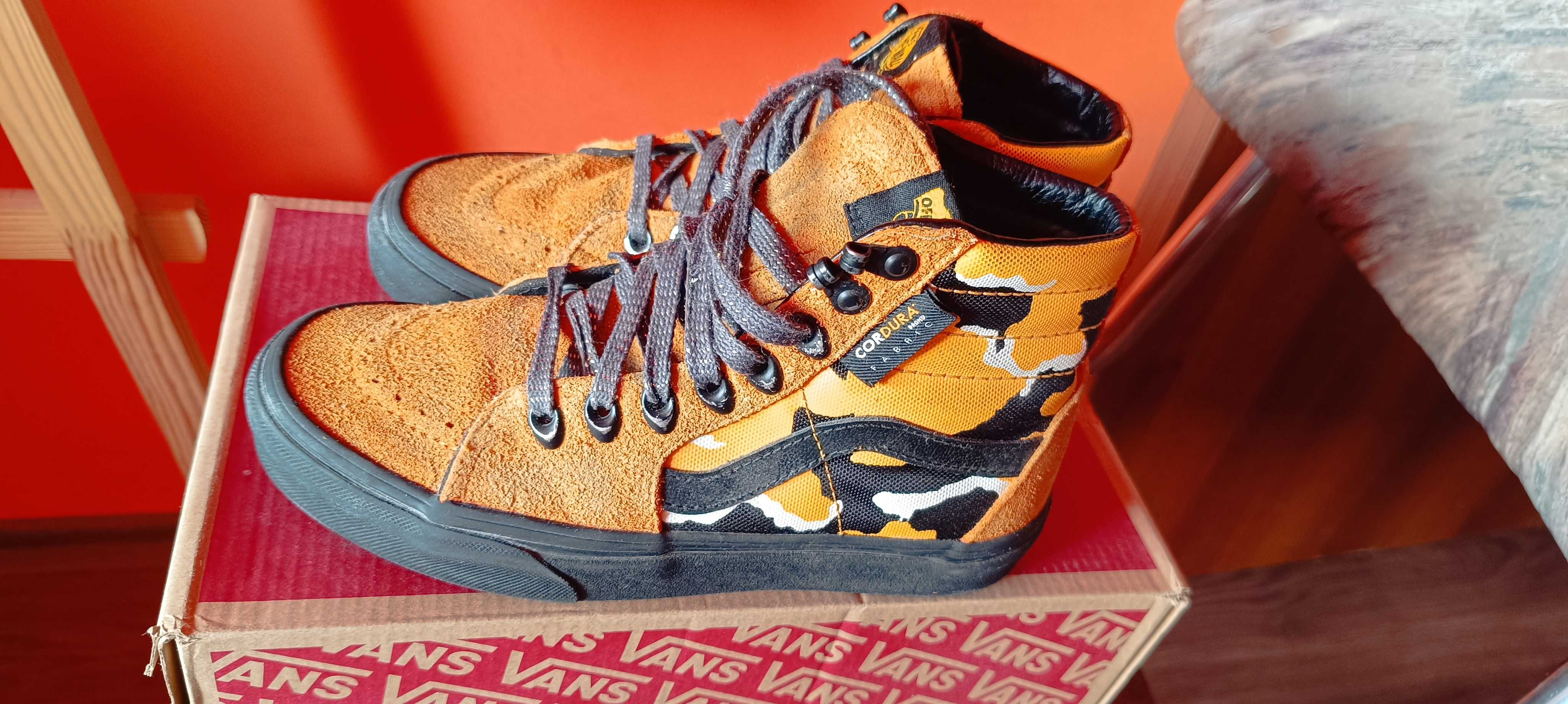 Кожени гуменки и кецове Vans Кожени розови балеринки iMac
