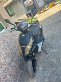 Продавам скутер Хонда 50cc