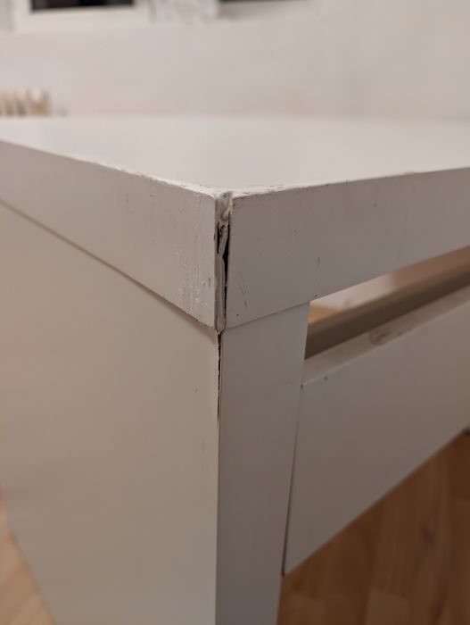 Birou Ikea Malm și scaun