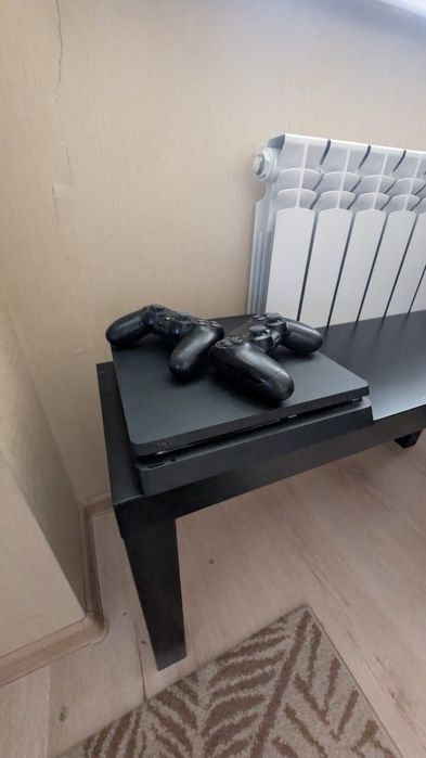 Sony Playstation 4 slim