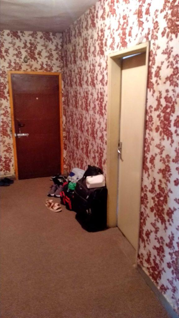 Продава се Тристаен апартамент в Кърджали, Център - 100 кв.м за 990 €/кв.м - Снимка #8