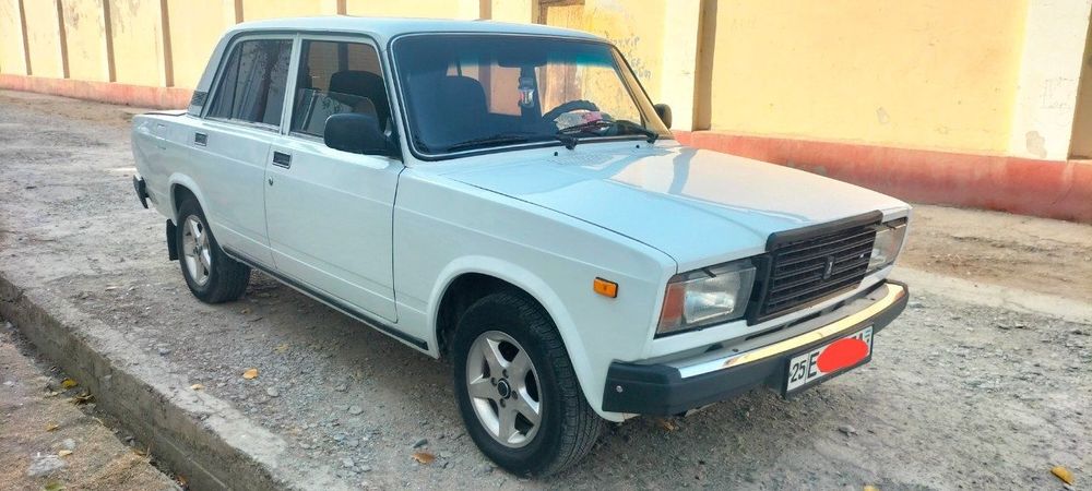 Vaz 2107 Sotiladi.Yil 2007.Holati Zur.Gaz Benzinda Yuradi.Geniral Bor