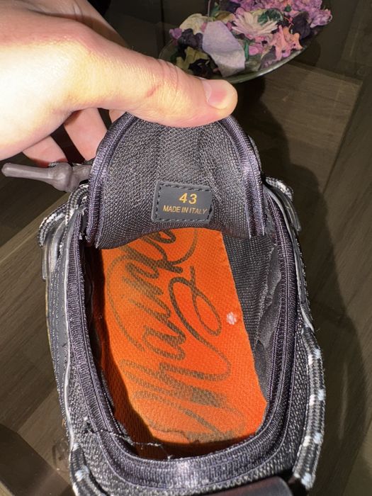 Versace chain reaction