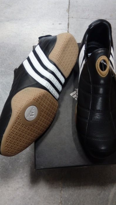 спортни обувки Adidas chen tao нови с кутия обувки за фитнес и свободн