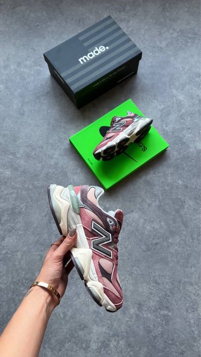 New Balance 9060 - Cherry Blosso