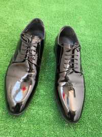 Официални мъжки обувки черен лак