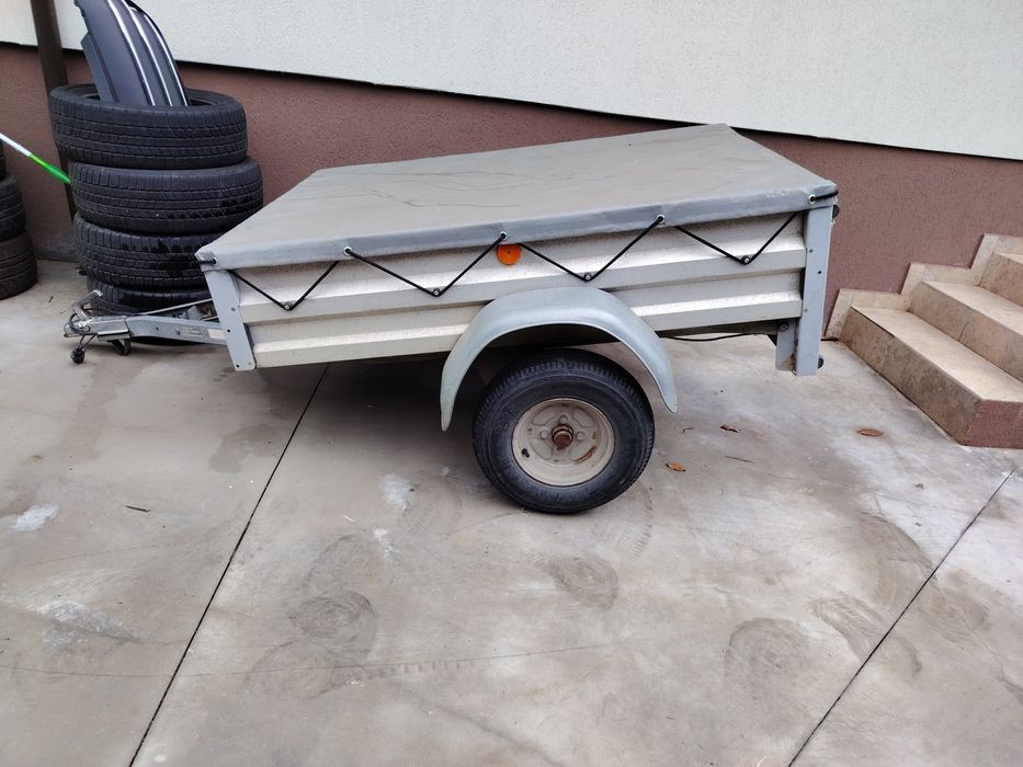 Remorca stema 550 kg