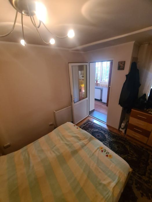 Casuta 3 camere,constructie 1995 Margeanului, strada Coman Ion cu mica
