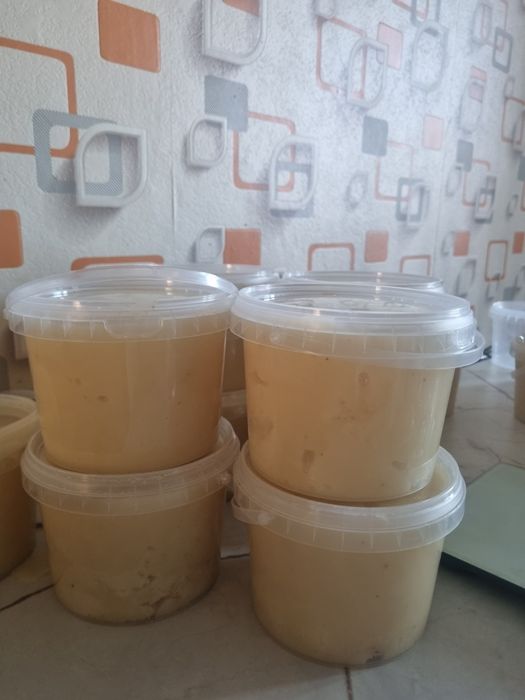 Мёд...2025 года...