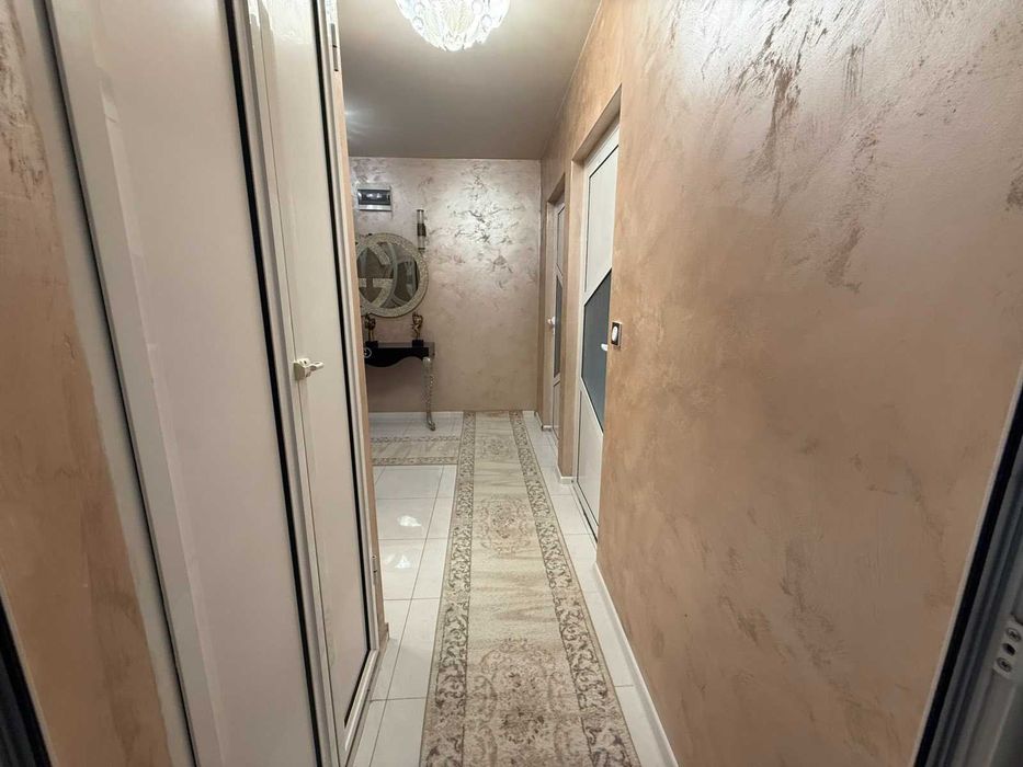 Продава се Двустаен апартамент в Шумен, Боян Българанов 1 - 68 кв.м за 1913 €/кв.м - Снимка #3