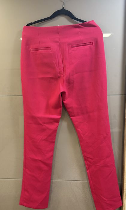 Цикламен панталон Zara