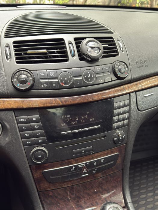 Mercedes Benz E Class W211 2.2 Diesel