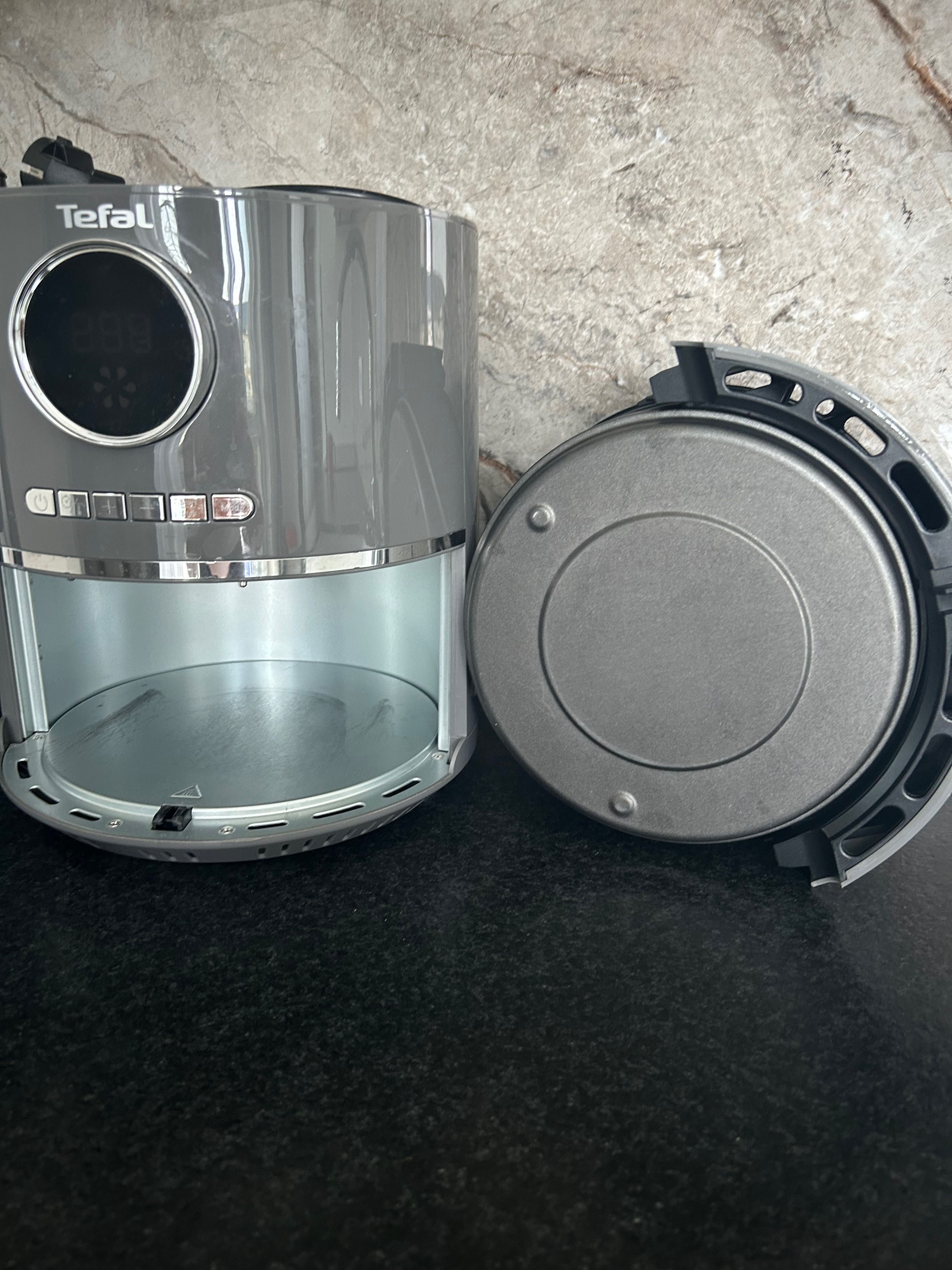 За ВАРНА Уред за здравословно приготвяне храна air fryer TEFAL -1630 W