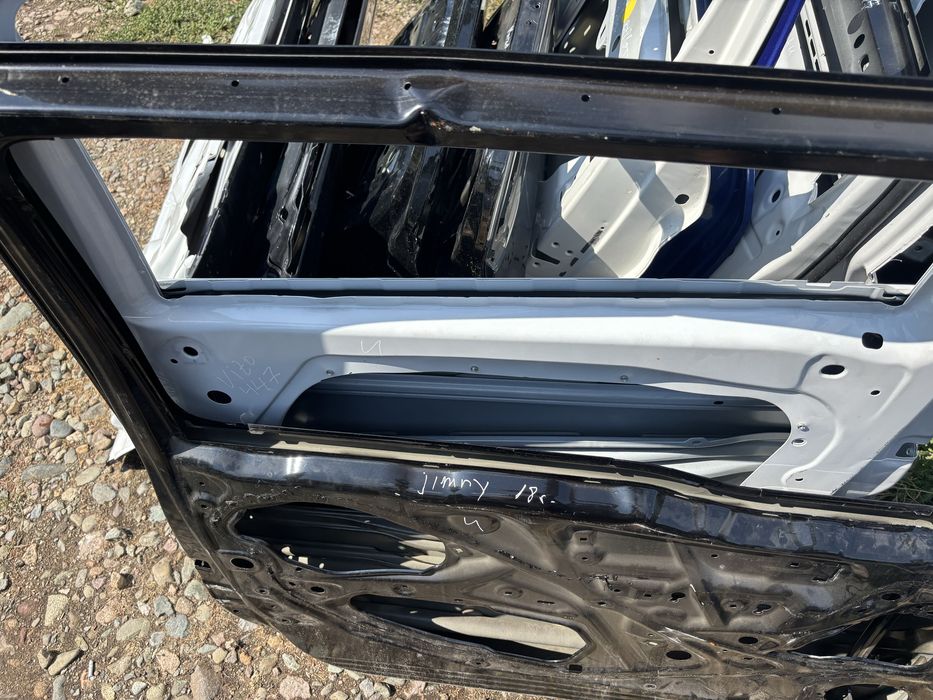 Врата Suzuki Jimny