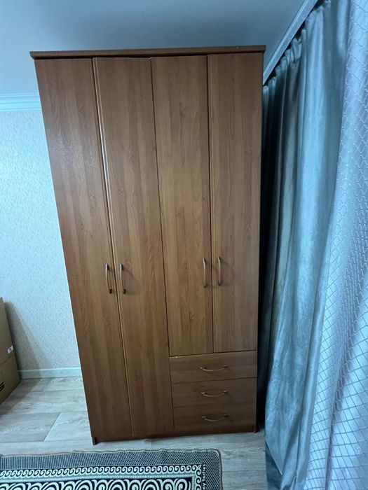 Продаю шкаф          .