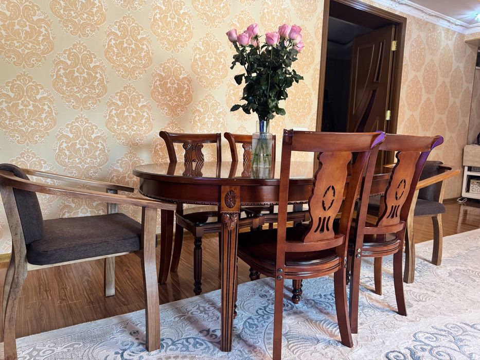 Стол обеденный из настоящего дуба