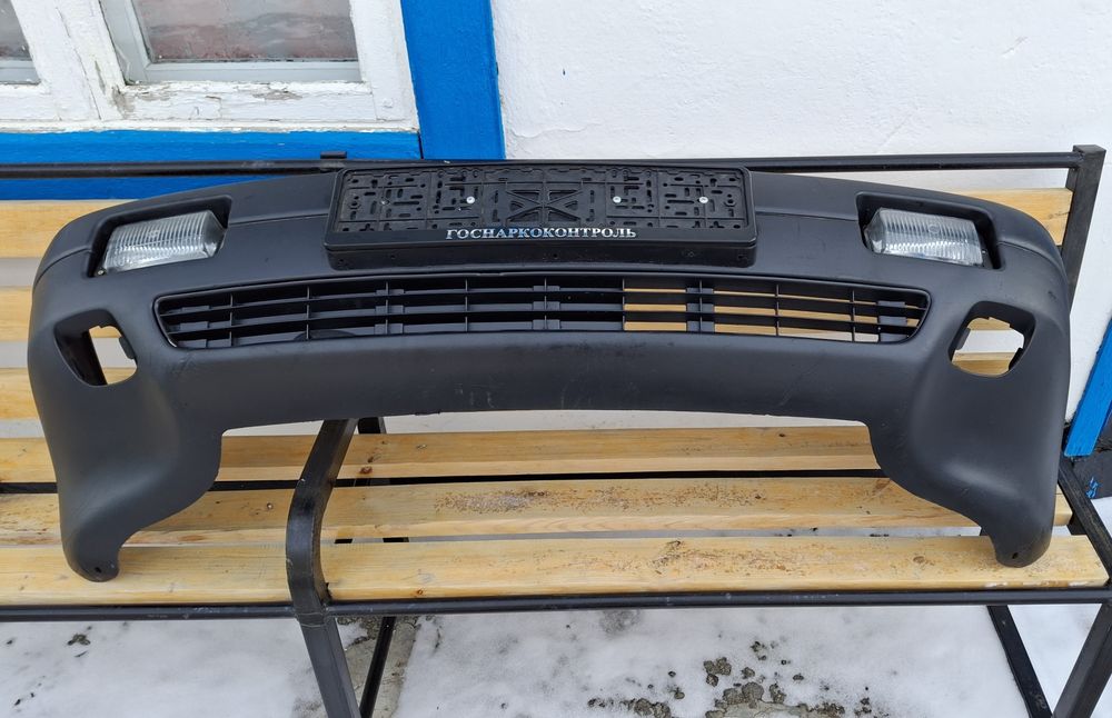 Бампер ауди 80б3 с туманками