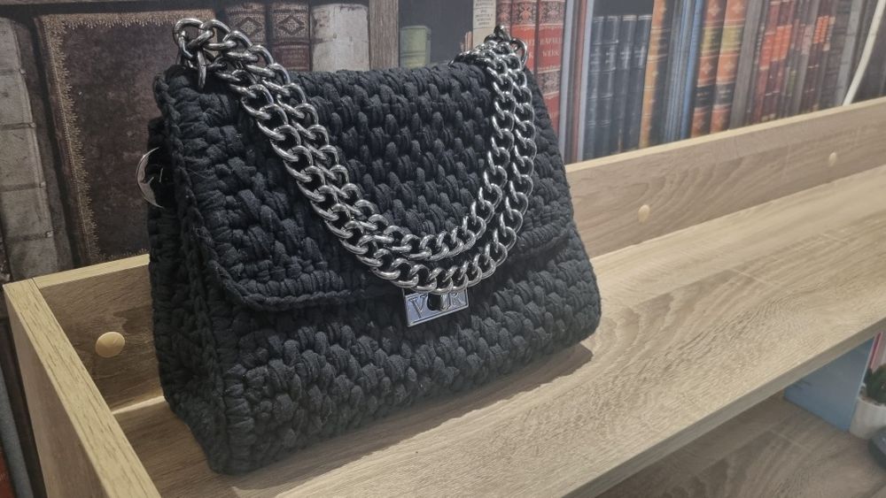 Дамска чанта chic and unique