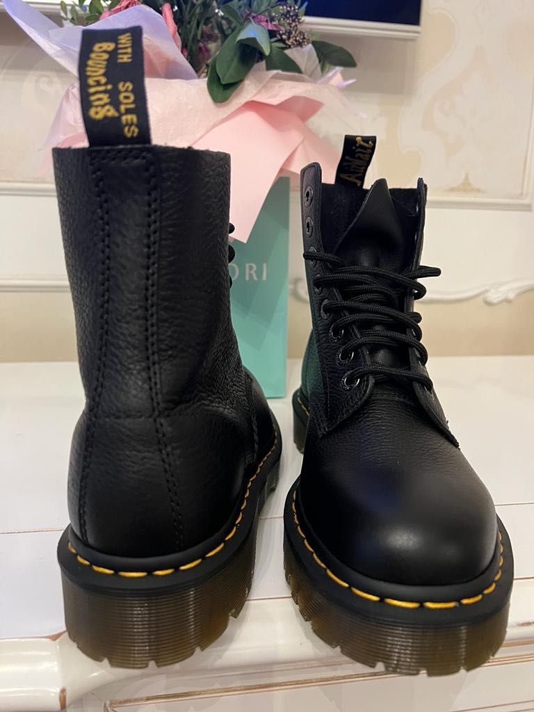 Новые Ботинки Dr. Martens  оригинал