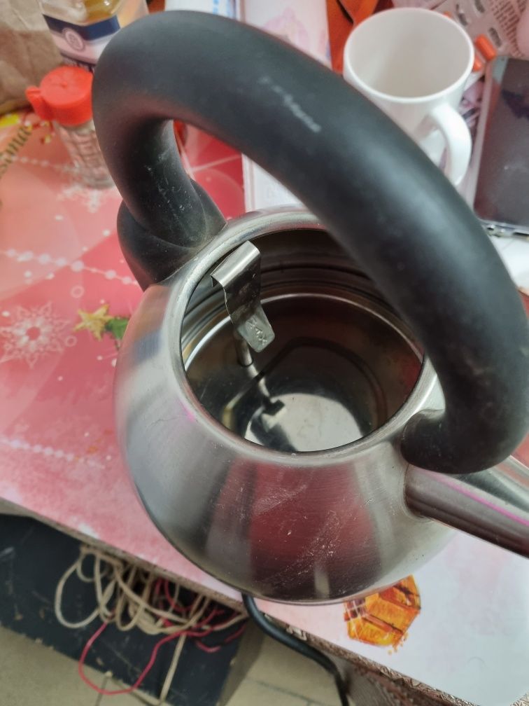 Vand ceainic inox recent adus