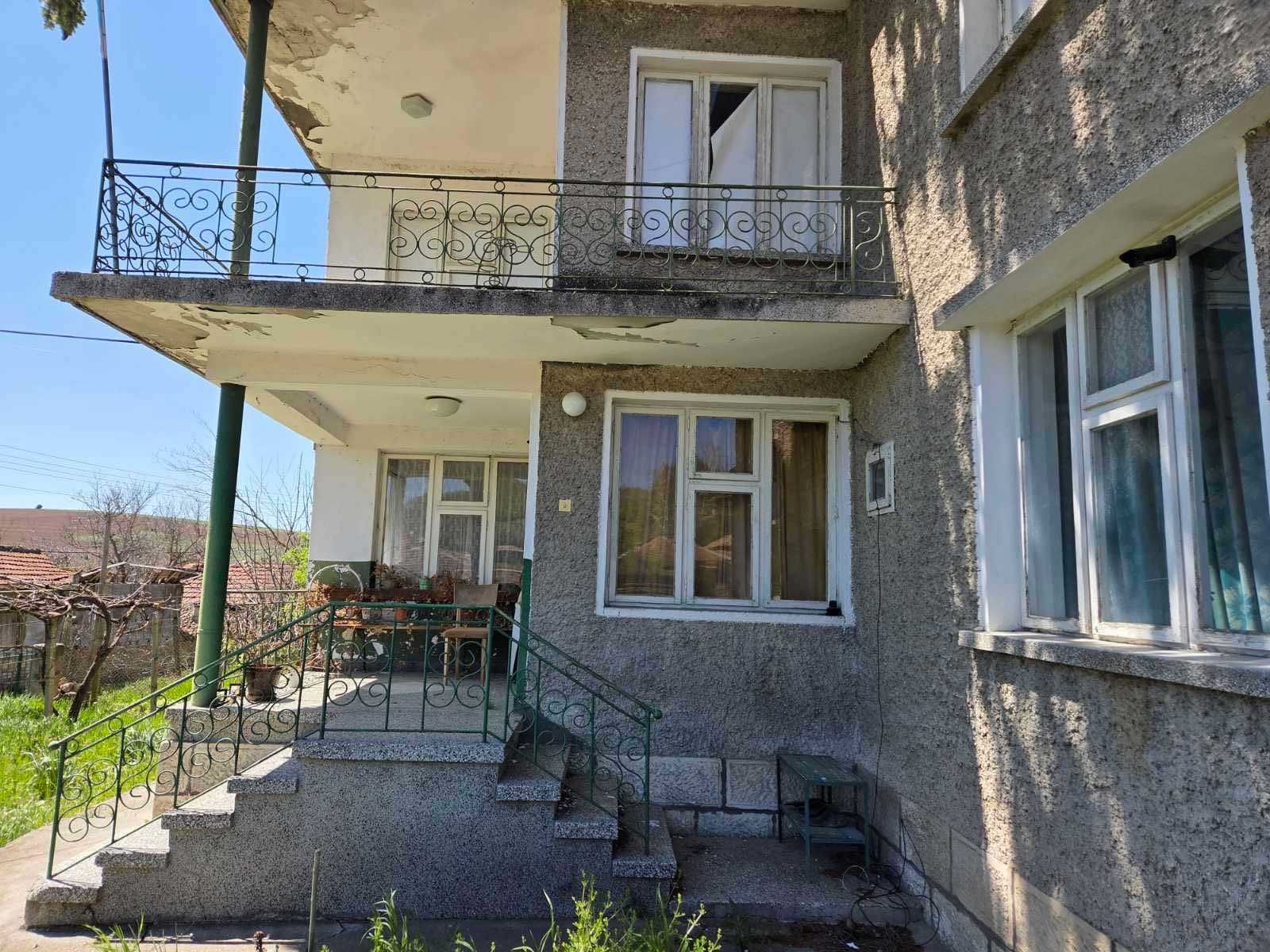 Продава КЪЩА в гр. Сеново
