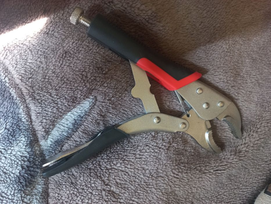 Пассатижи с фиксатором клещи зажимные