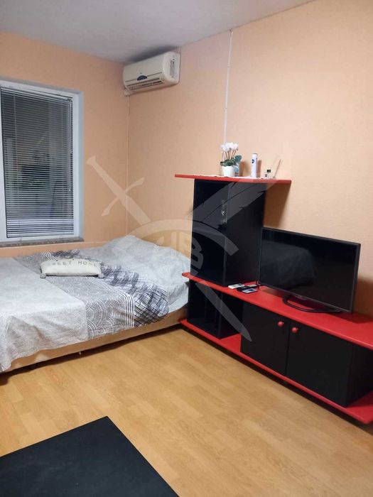 Дава се под наем Двустаен апартамент в Варна, Цветен квартал - 60 кв.м за 350 € - Снимка #3