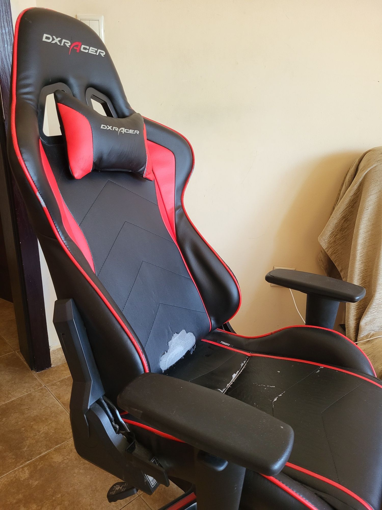 Геймърски стол DxRacer