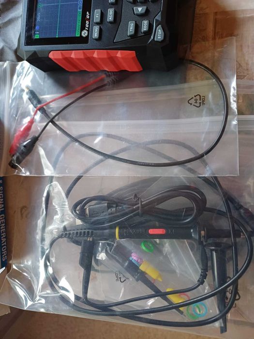 Osciloscop digital dublu spot 120 Mhz cu generator semnal TOOLTOP