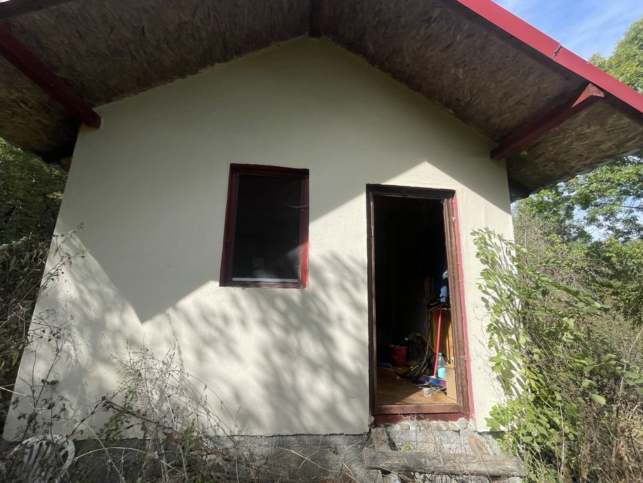 Teren + Cabană Bradetu Argeș drumul spre schit