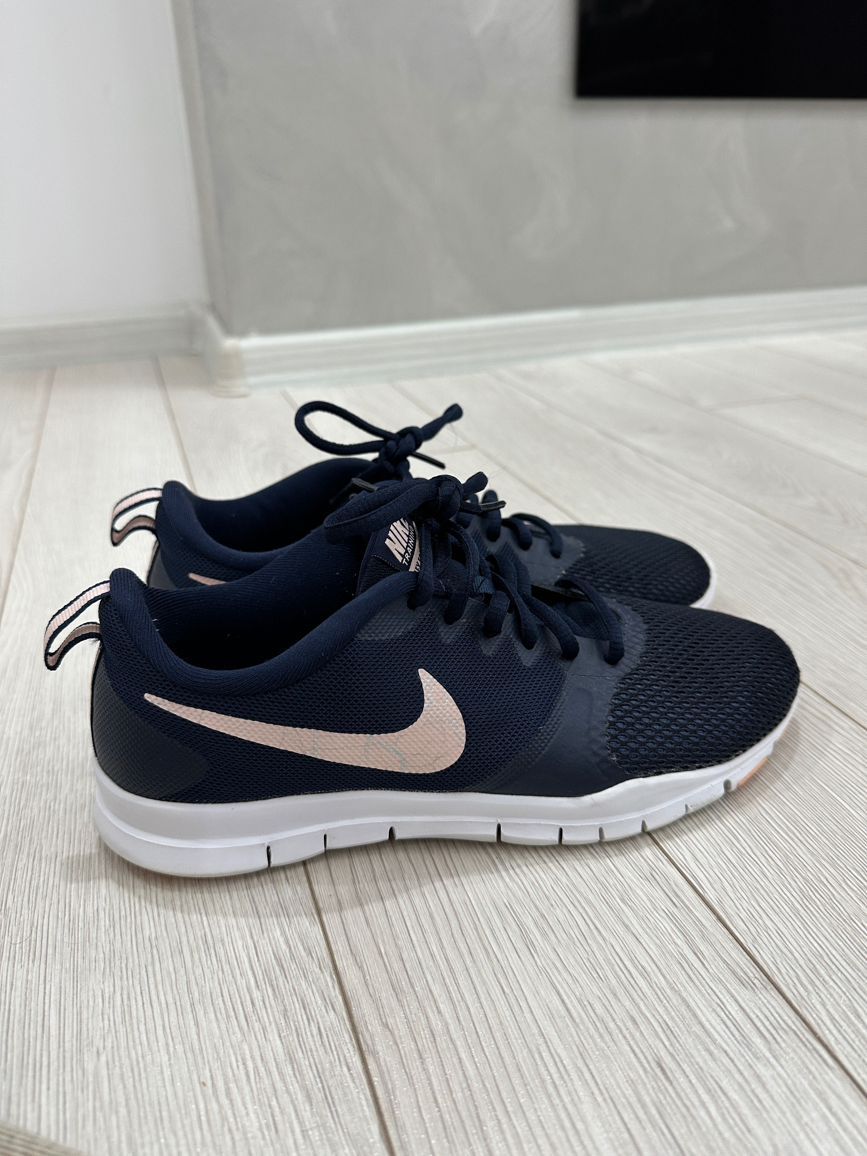Нови маратонки Nike